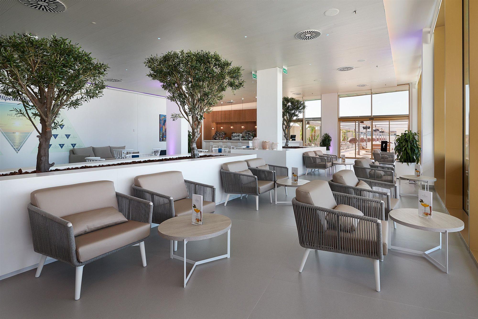 Hipotels Playa De Palma Palace&Spa (Adults Only) Екстериор снимка The lounge at the airport